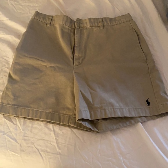 Ralph Lauren khaki shorts - Picture 1 of 3